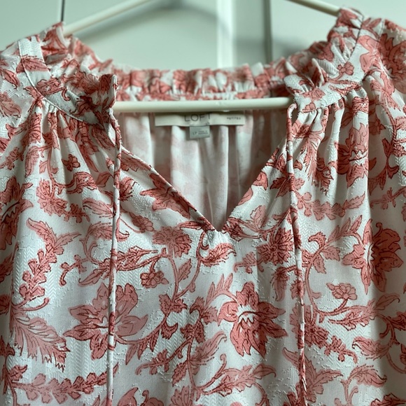 NWOT Cute Loft Blouse - Picture 2 of 4